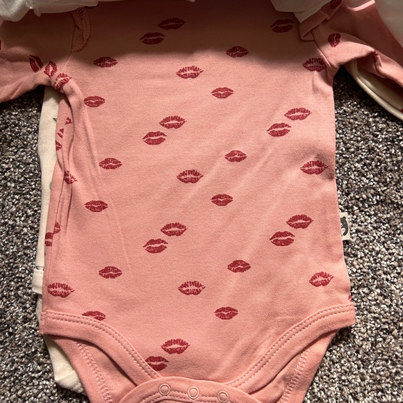 3-6mo baby onesie 3-pack NWT - Picture 2 of 3